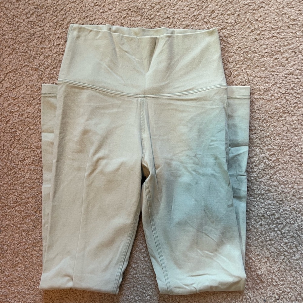 Aritzia TNA Light Leggings